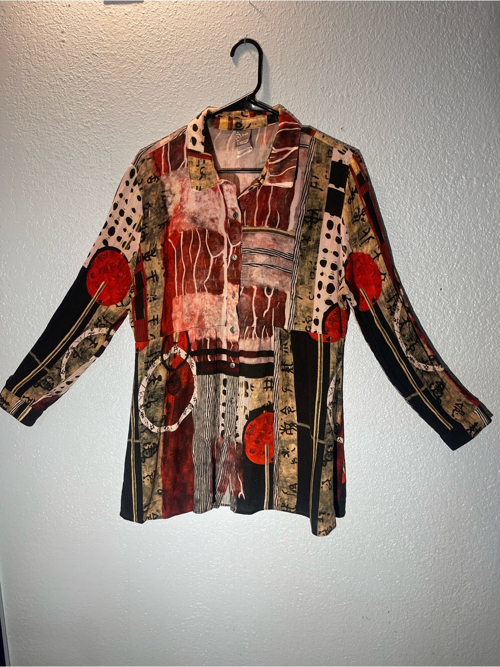 Women’s Abstract Print Button-Front Tunic Top - Red/Black